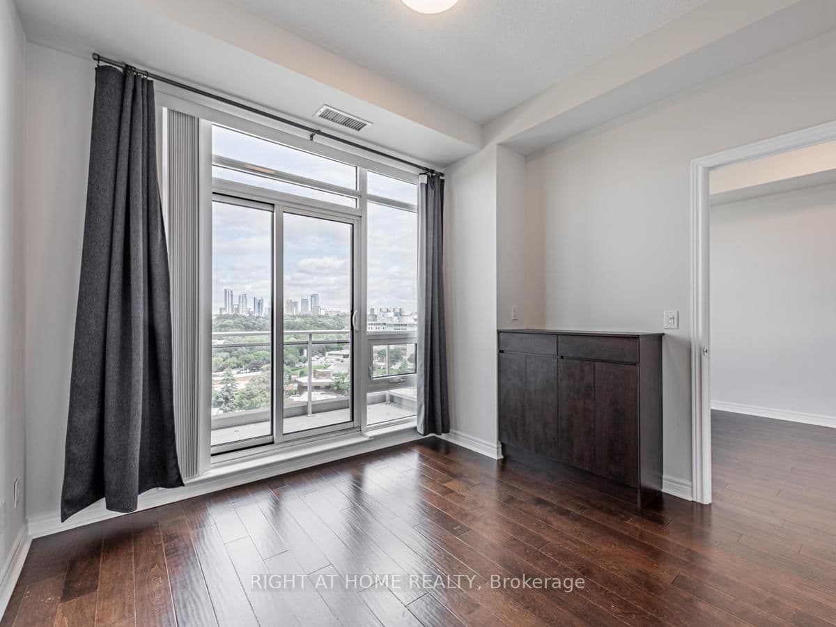 2756 Old Leslie Street, Unit 1008 thumbnail 9