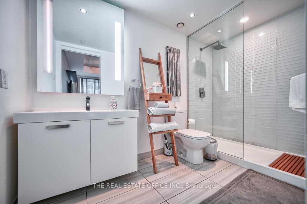 629 King Street W, Unit 331 thumbnail 28
