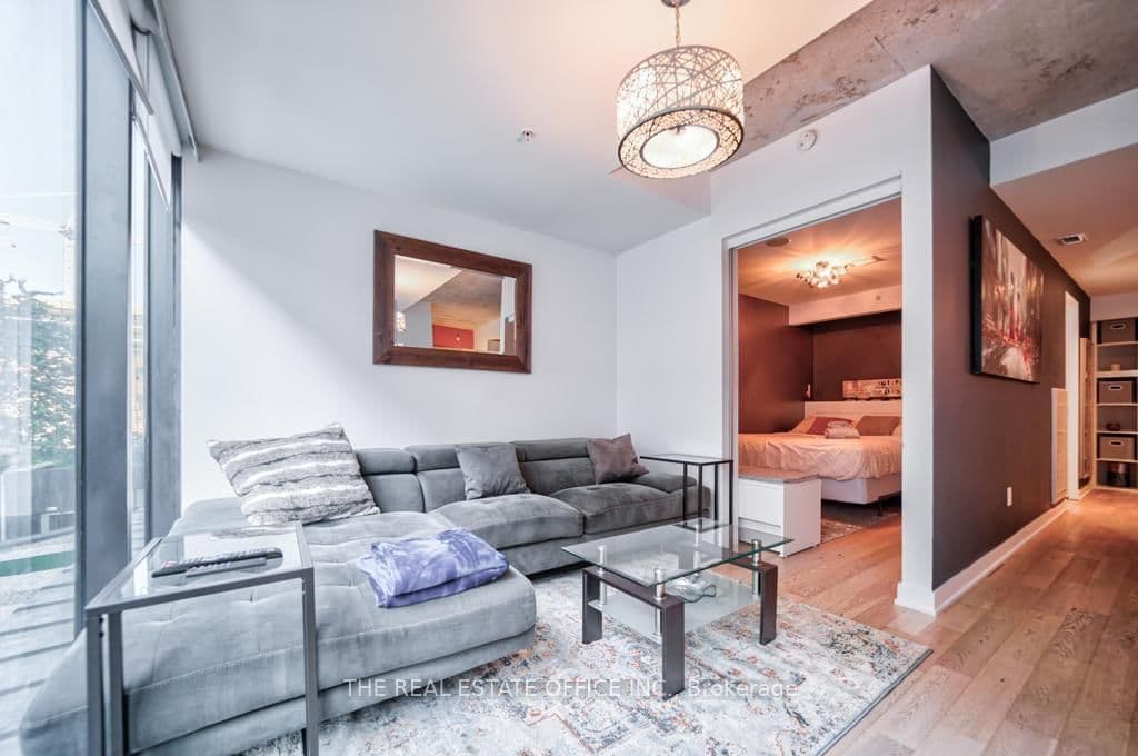629 King Street W, Unit 331 thumbnail 3
