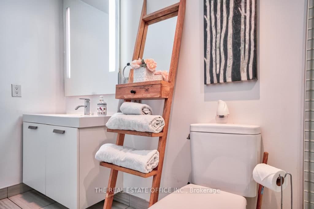 629 King Street W, Unit 331 thumbnail 30