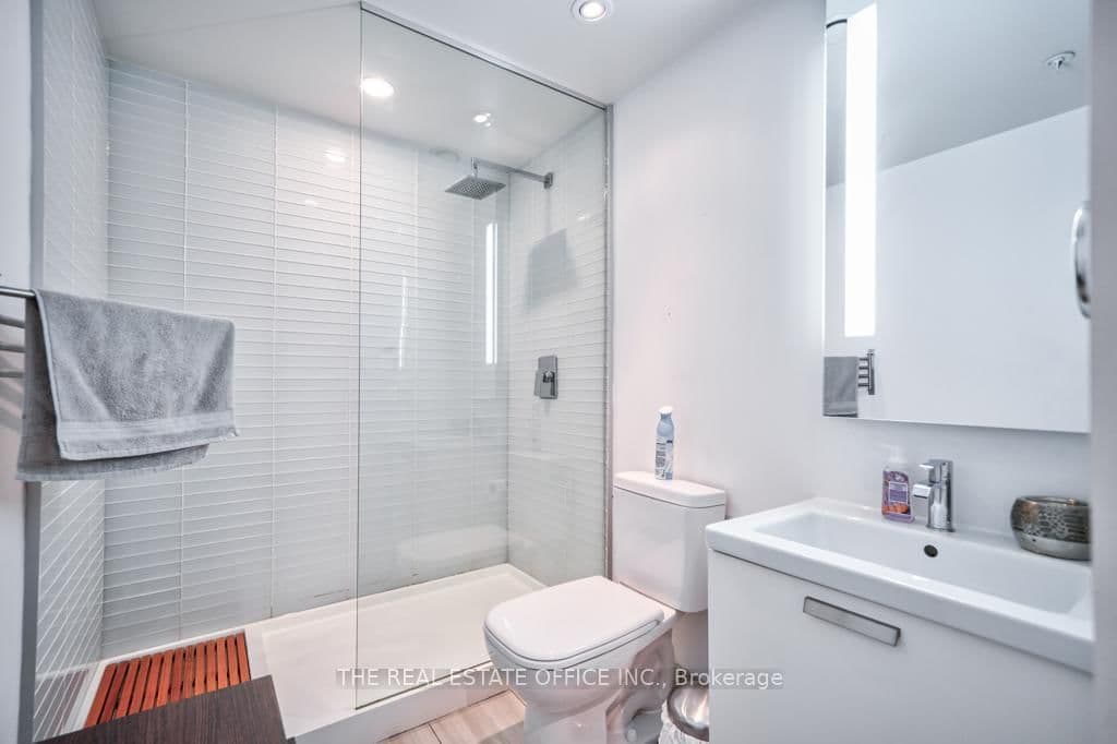 629 King Street W, Unit 331 thumbnail 31