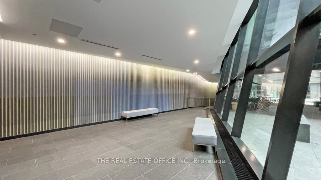 629 King Street W, Unit 331 thumbnail 37