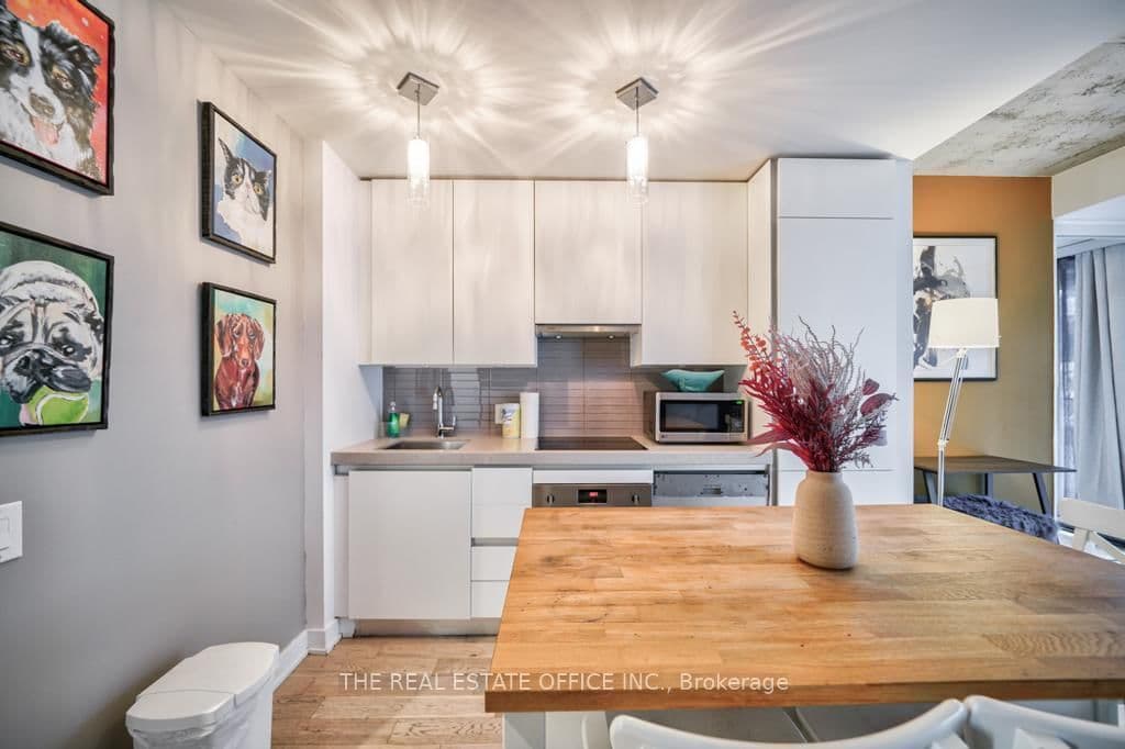 629 King Street W, Unit 331 thumbnail 9