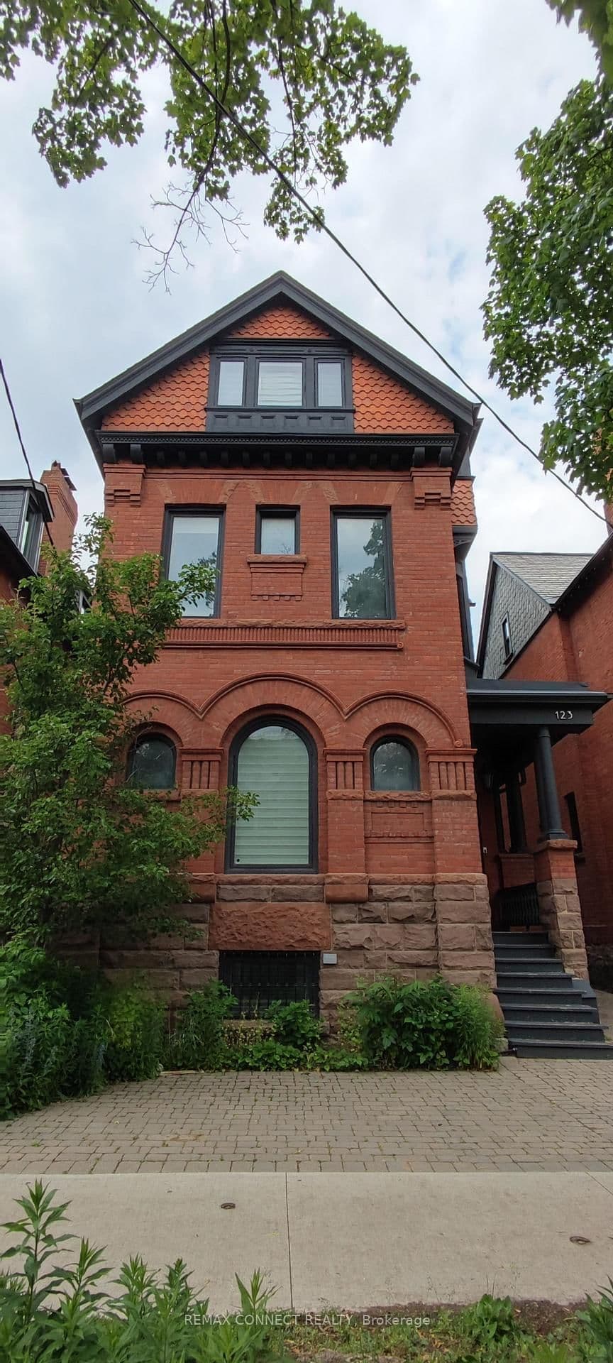 123 Bedford Road, Unit Lower - Image 1