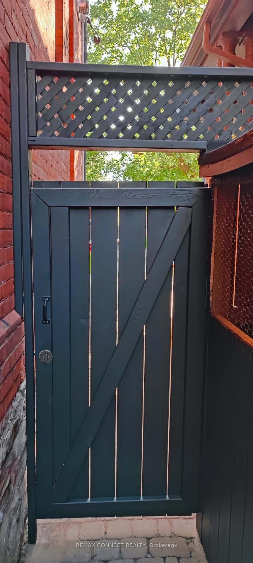 123 Bedford Road, Unit Lower thumbnail 3