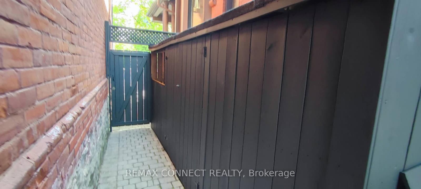 123 Bedford Road, Unit Lower thumbnail 4