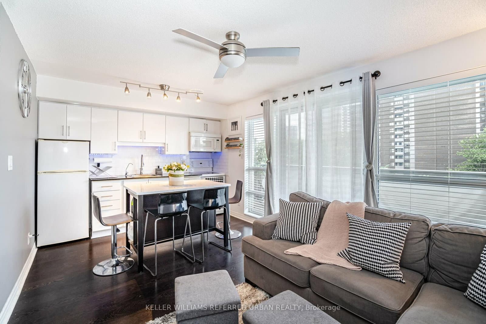 2035 Sheppard Avenue E, Unit 335 thumbnail 4