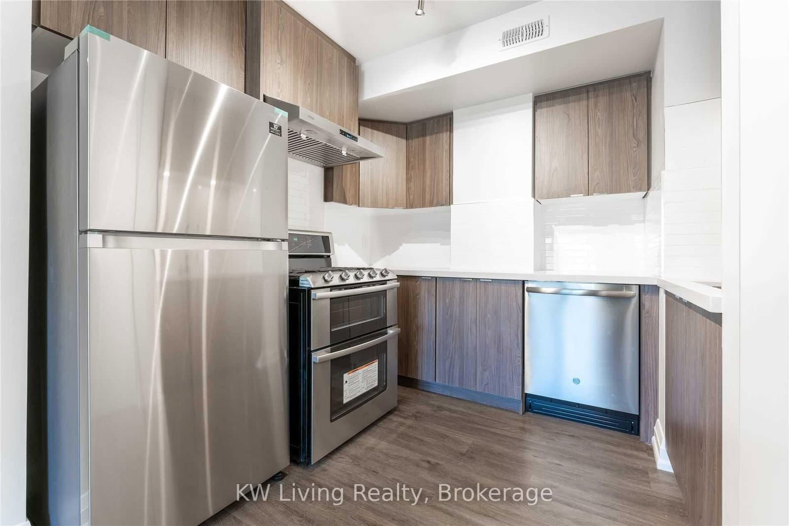 64 Overton Crescent, Unit 4 thumbnail 2