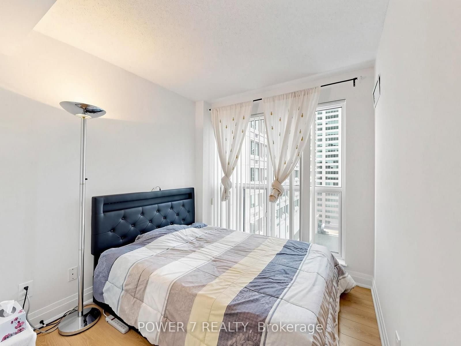 8 Park Road, Unit 2512 thumbnail 25