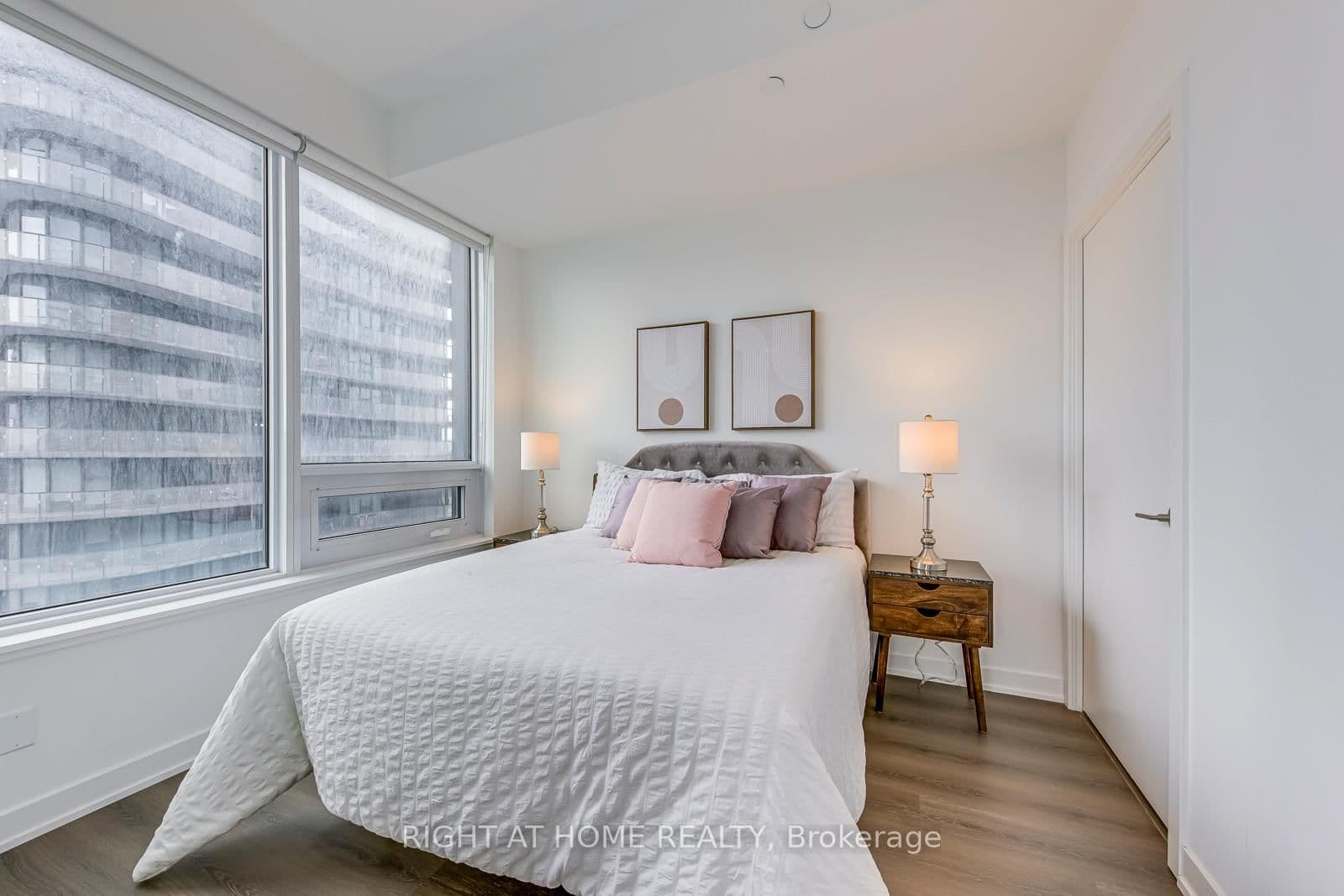 8 Wellesley Street W, Unit 3112 thumbnail 19