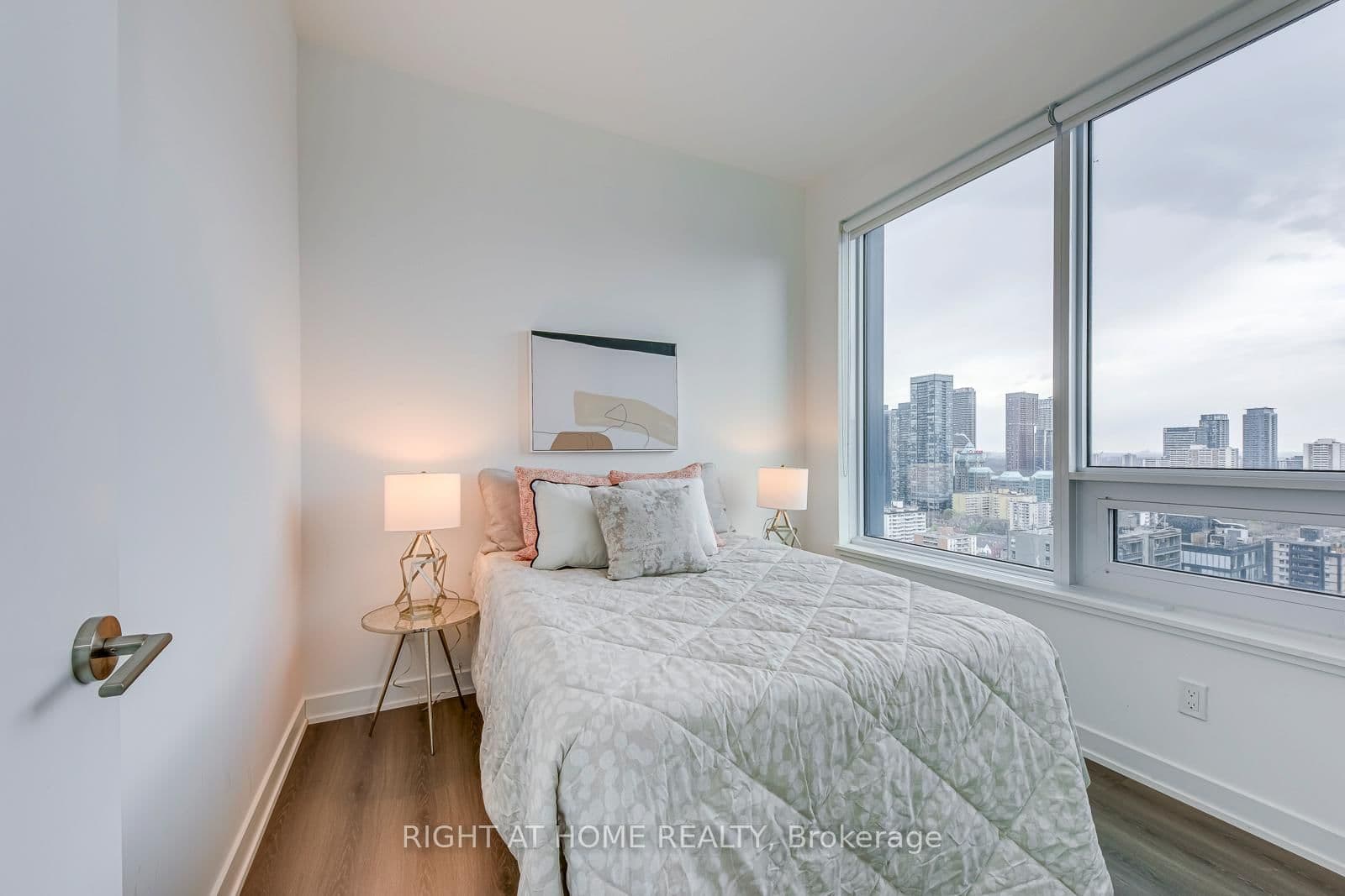 8 Wellesley Street W, Unit 3112 thumbnail 24