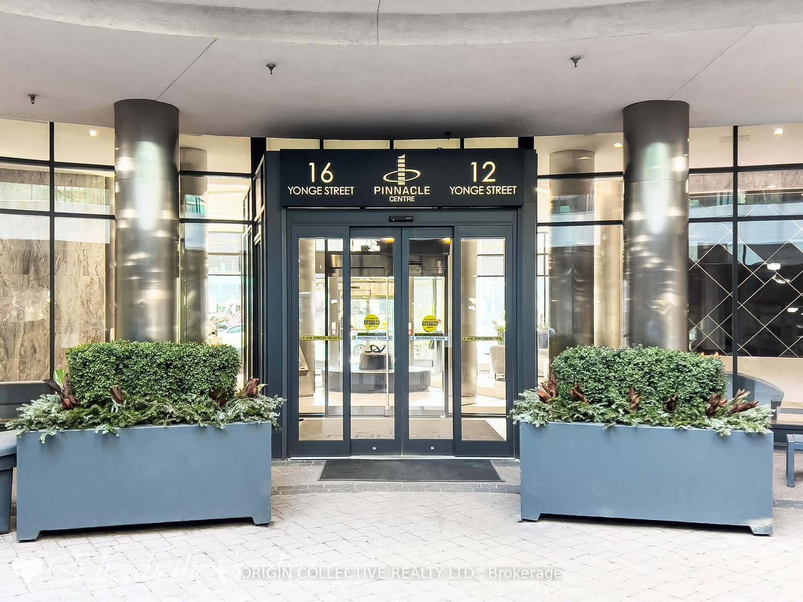 12 Yonge Street, Unit 602 thumbnail 3