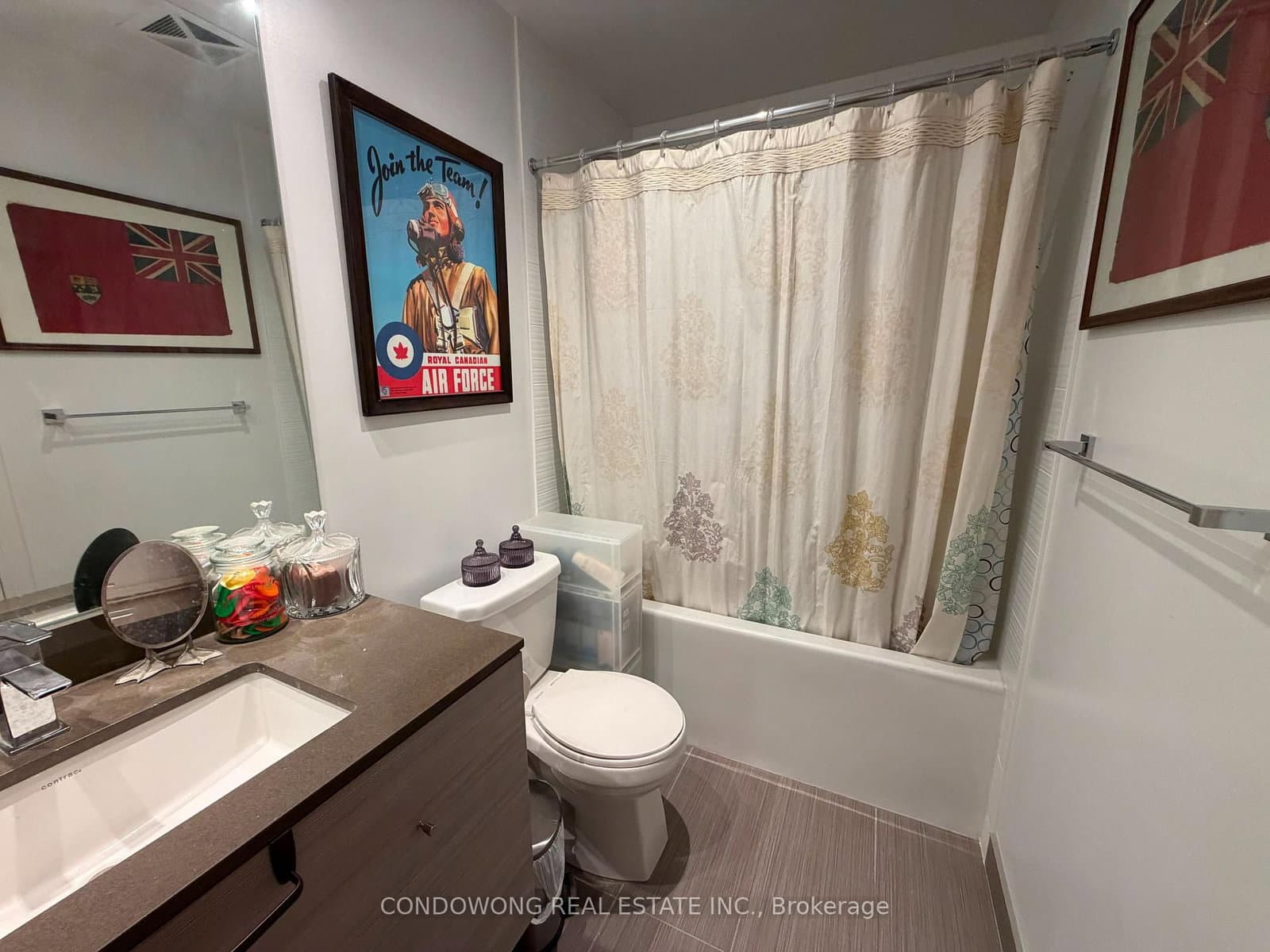 525 Adelaide Street W, Unit 210 thumbnail 16