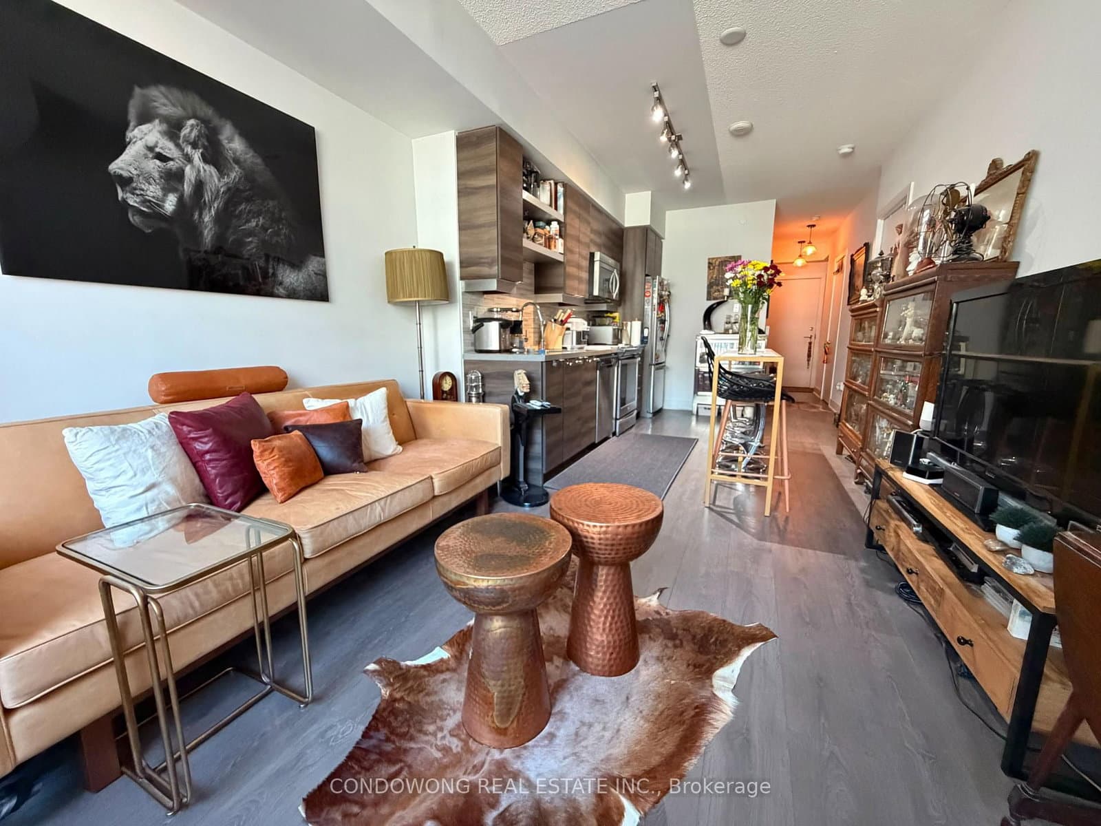 525 Adelaide Street W, Unit 210 thumbnail 2