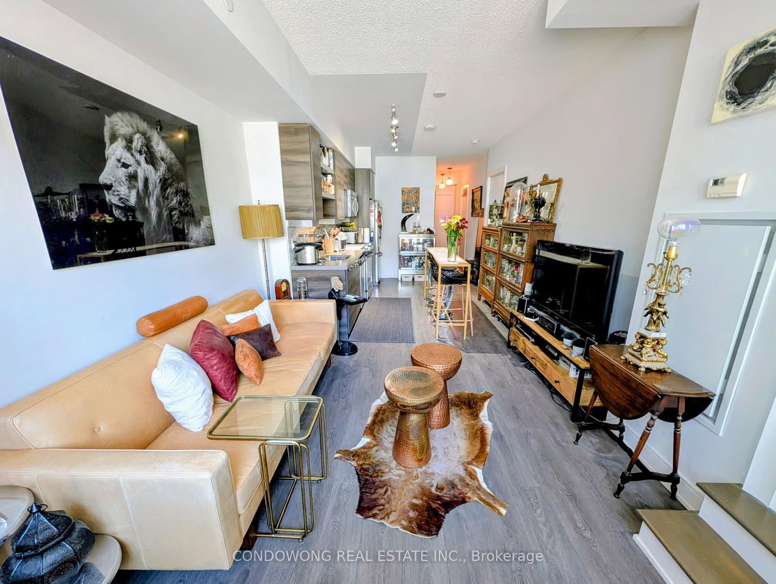 525 Adelaide Street W, Unit 210 thumbnail 4