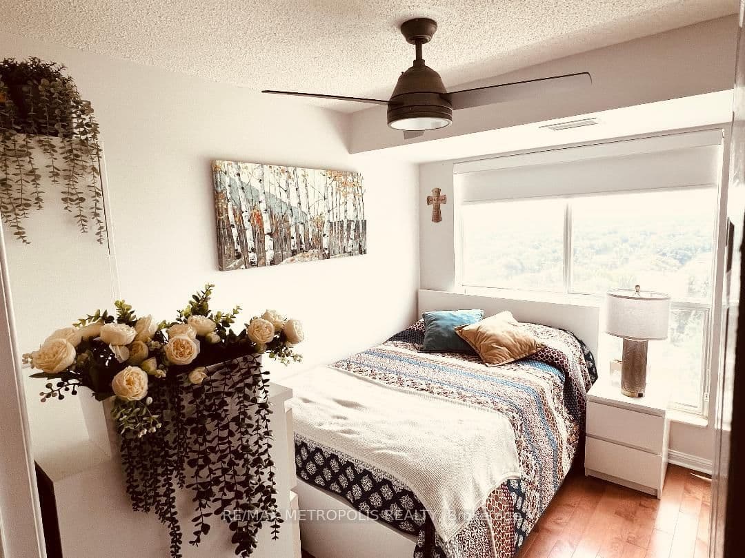 23 Lorraine Drive, Unit 1906 thumbnail 20