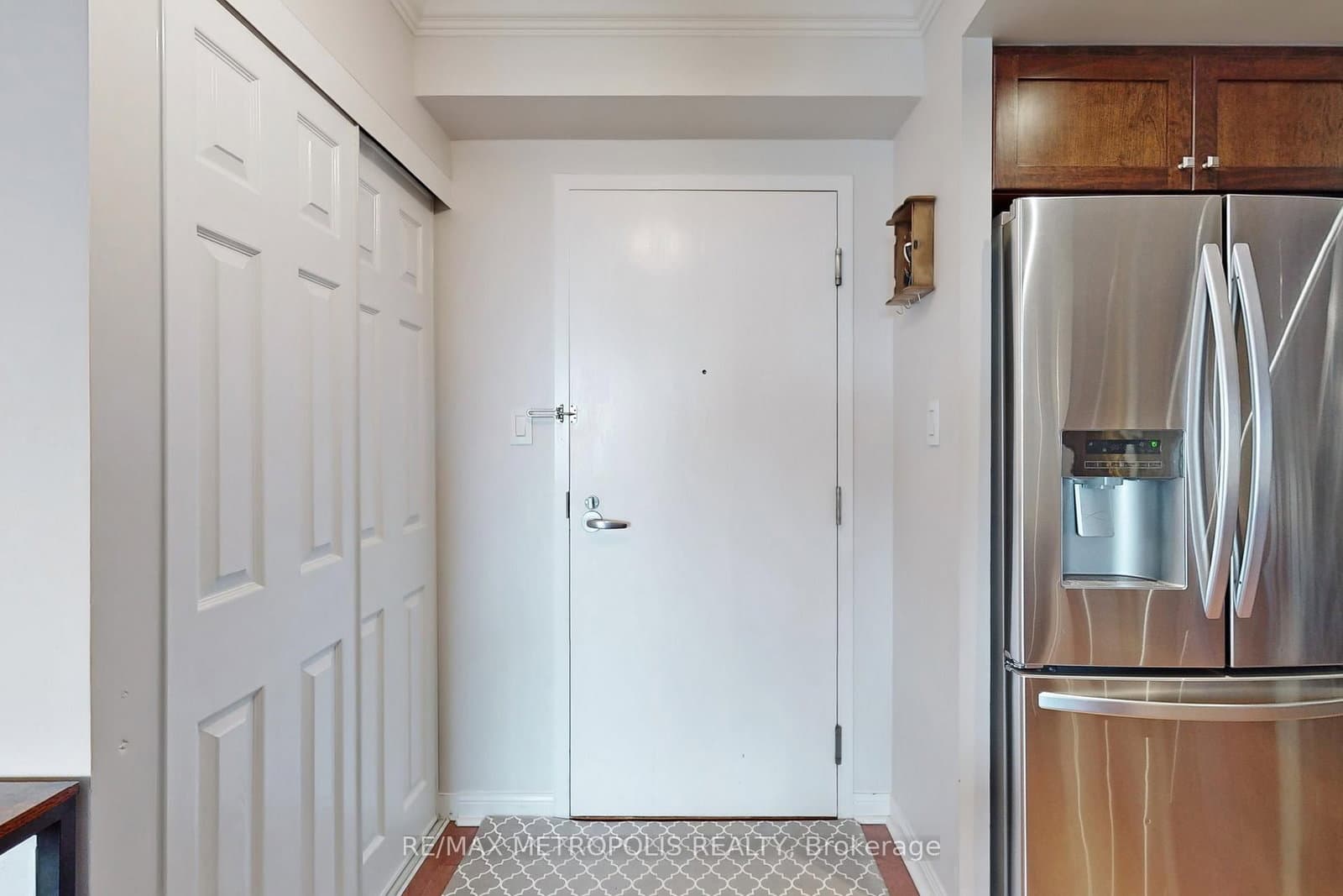 23 Lorraine Drive, Unit 1906 thumbnail 9
