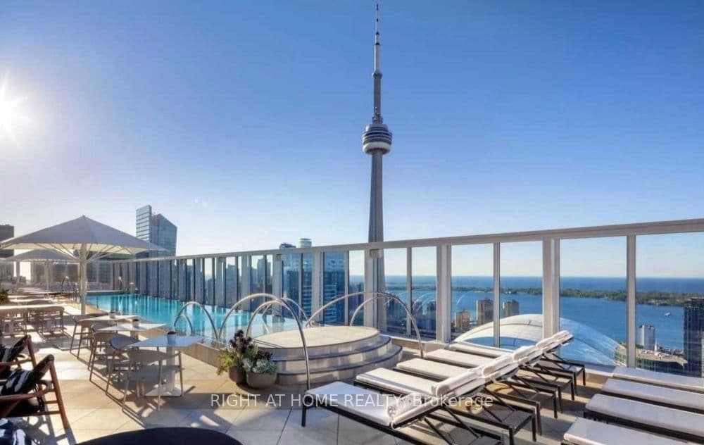 88 Blue Jays Way, Unit 1111 thumbnail 3
