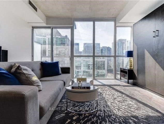 88 Blue Jays Way, Unit 1111 thumbnail 6