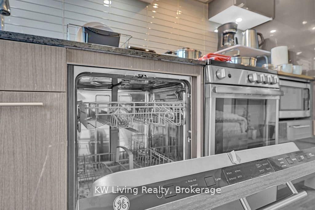 251 Jarvis Street, Unit 2911 thumbnail 11