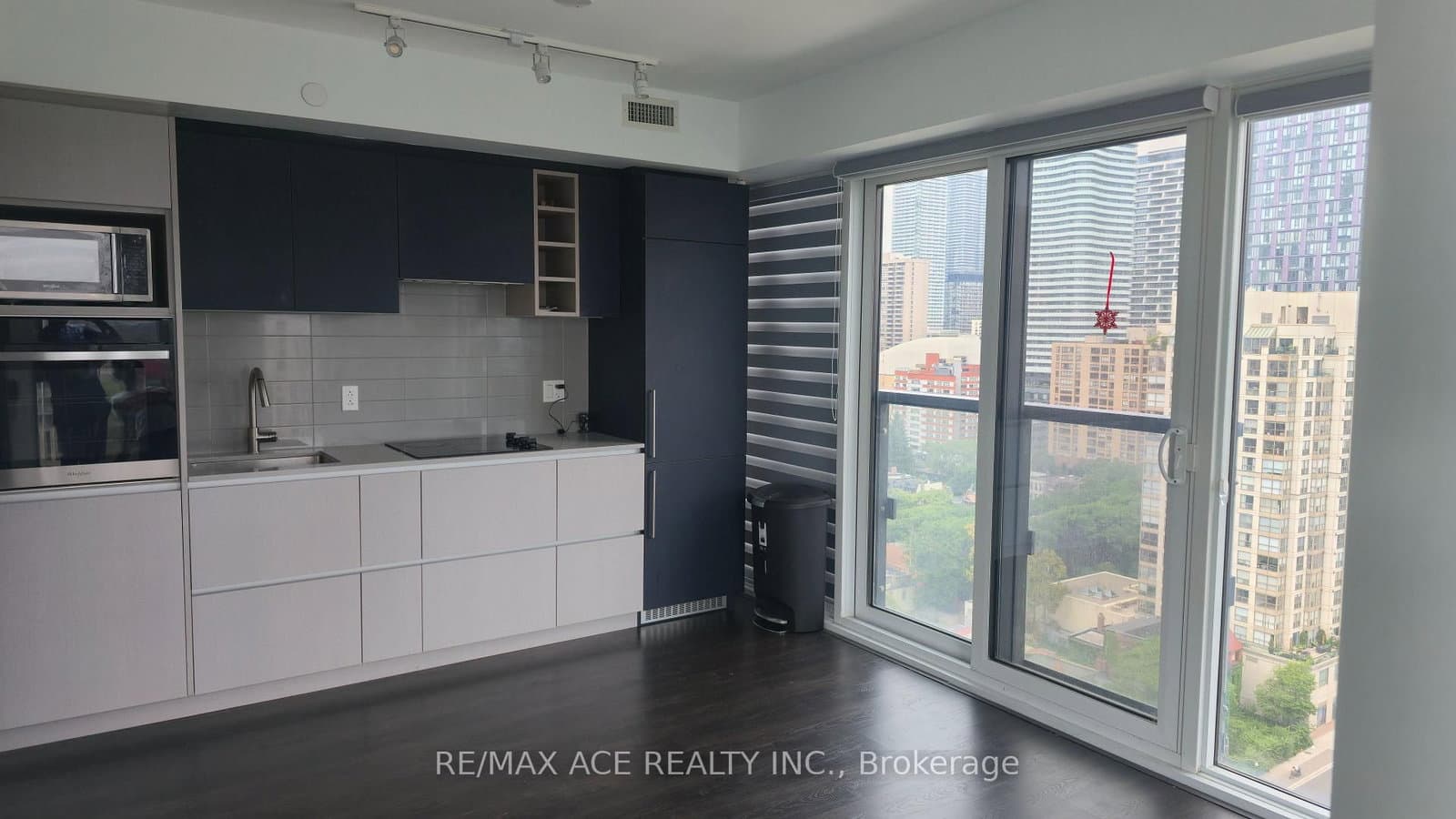 319 Jarvis Street, Unit 2010 thumbnail 4