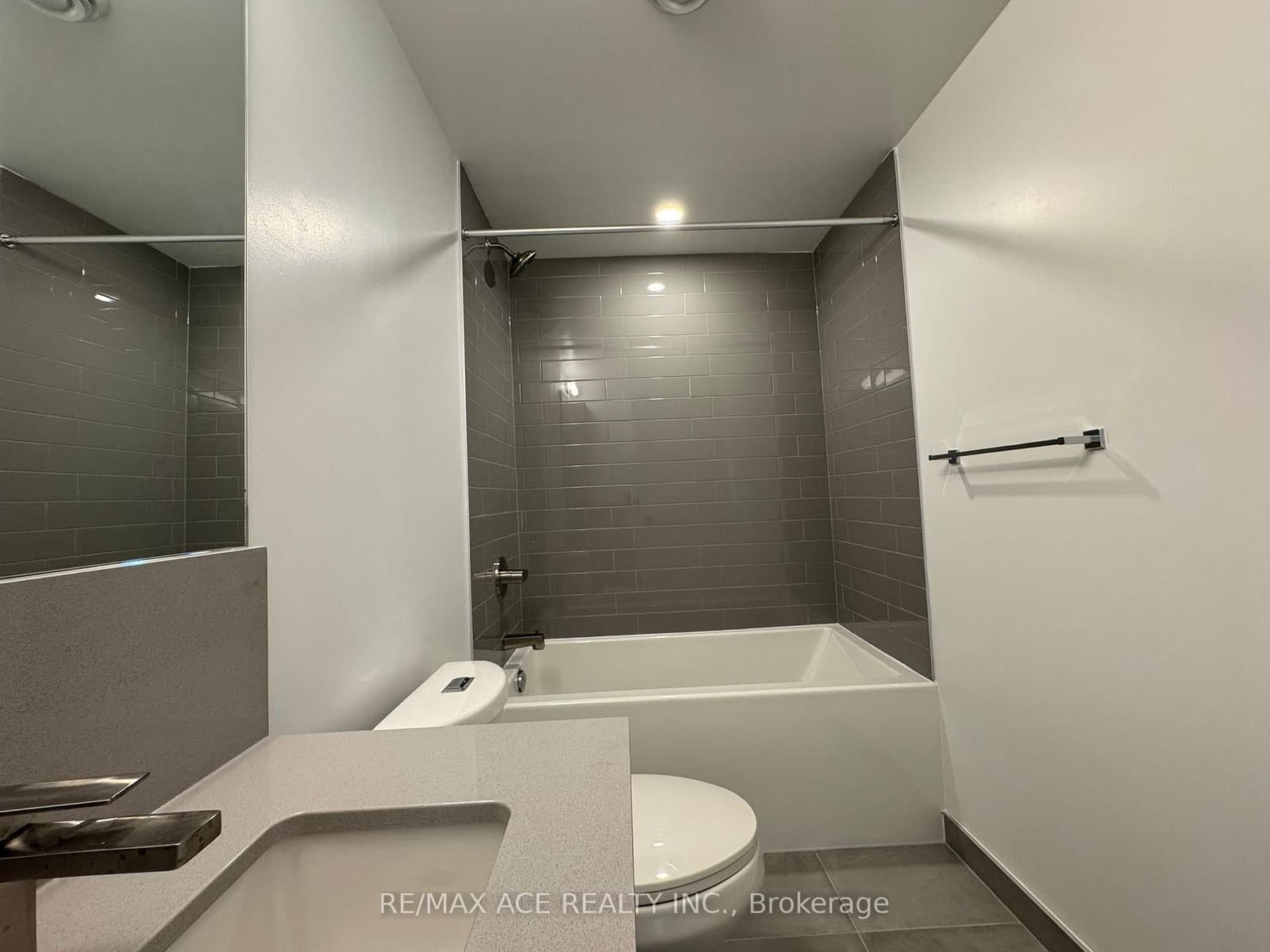 319 Jarvis Street, Unit 2010 thumbnail 7