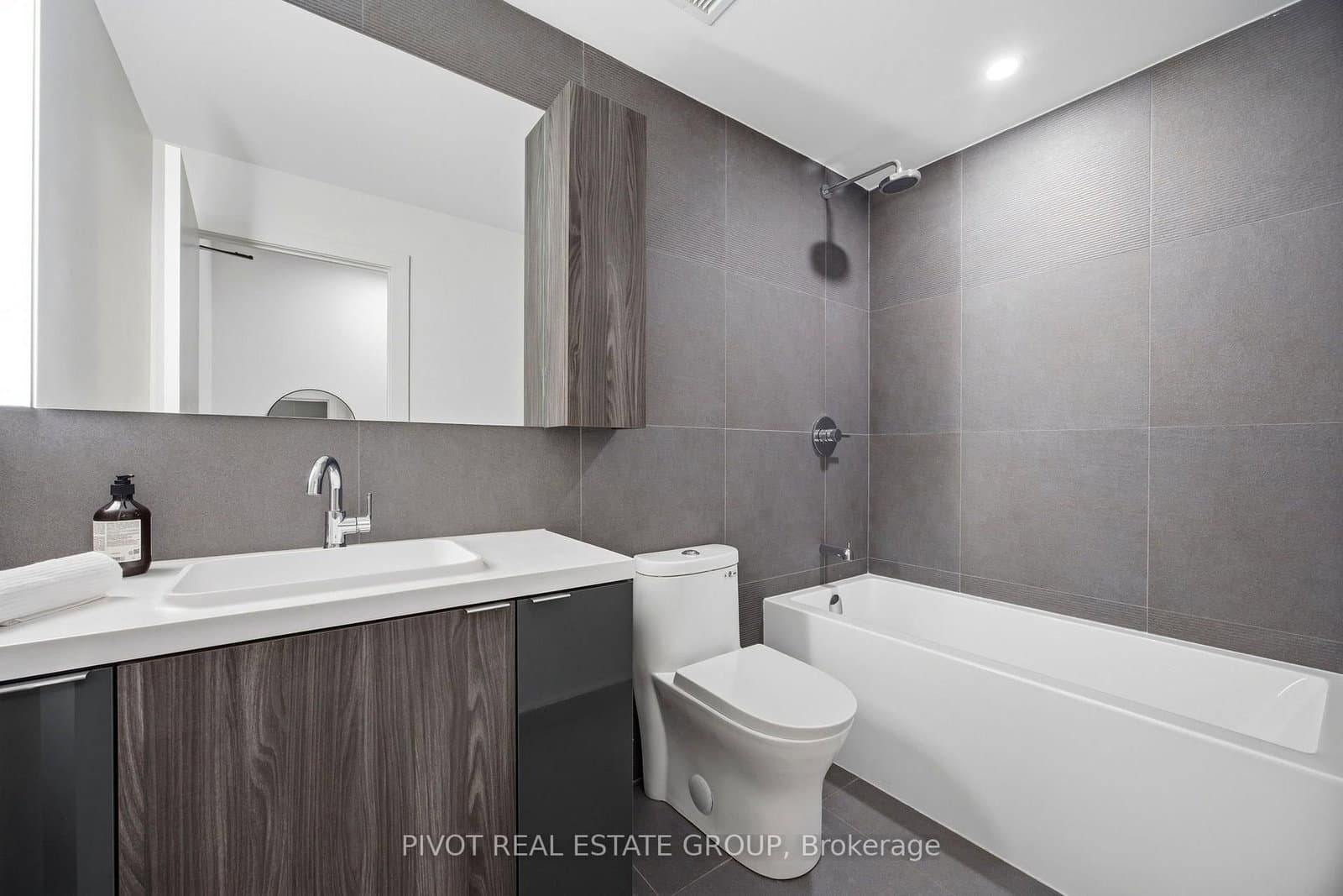 15 Mercer Street, Unit 518 thumbnail 5