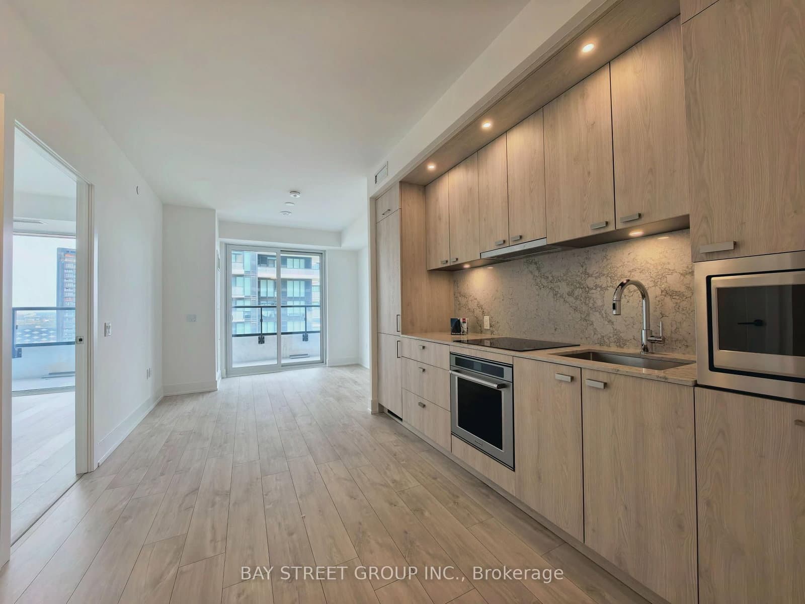 10 Inn on the park Drive, Unit 2205 thumbnail 2