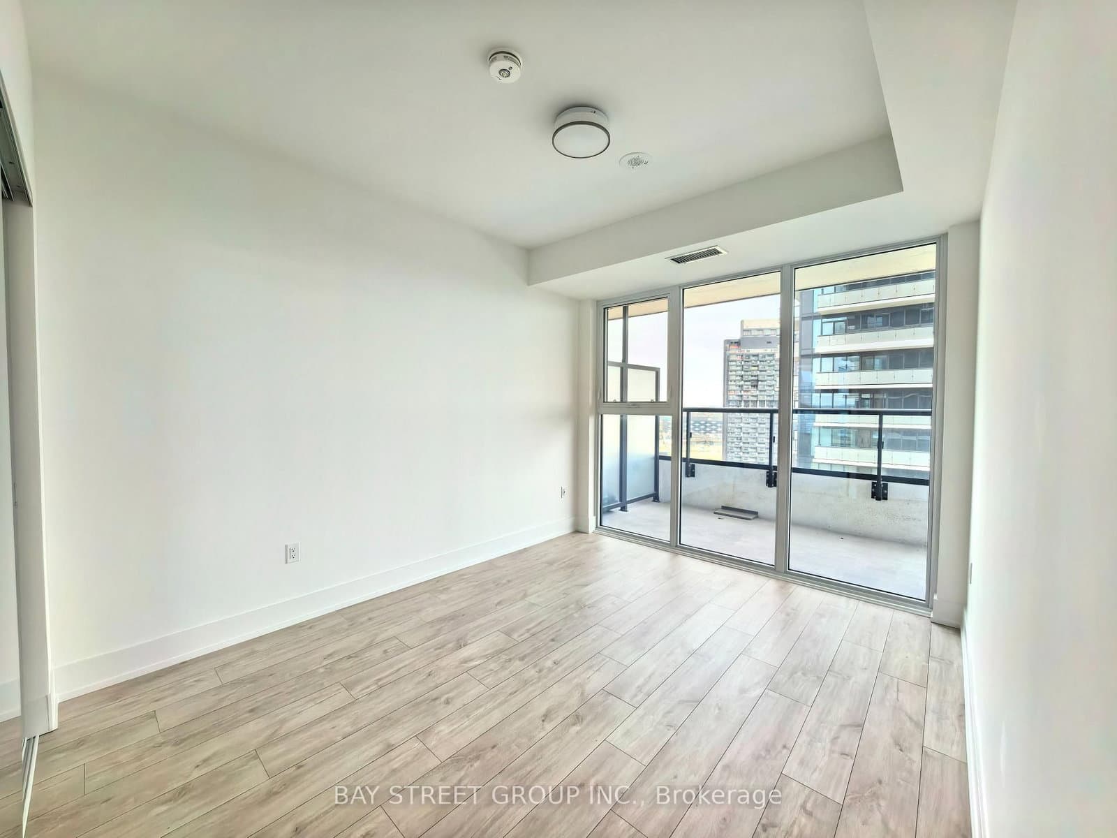 10 Inn on the park Drive, Unit 2205 thumbnail 5