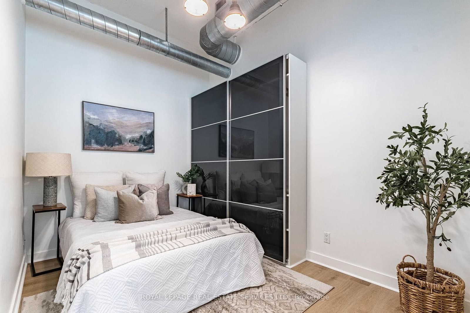 188 Eglinton Avenue E, Unit 508 thumbnail 13