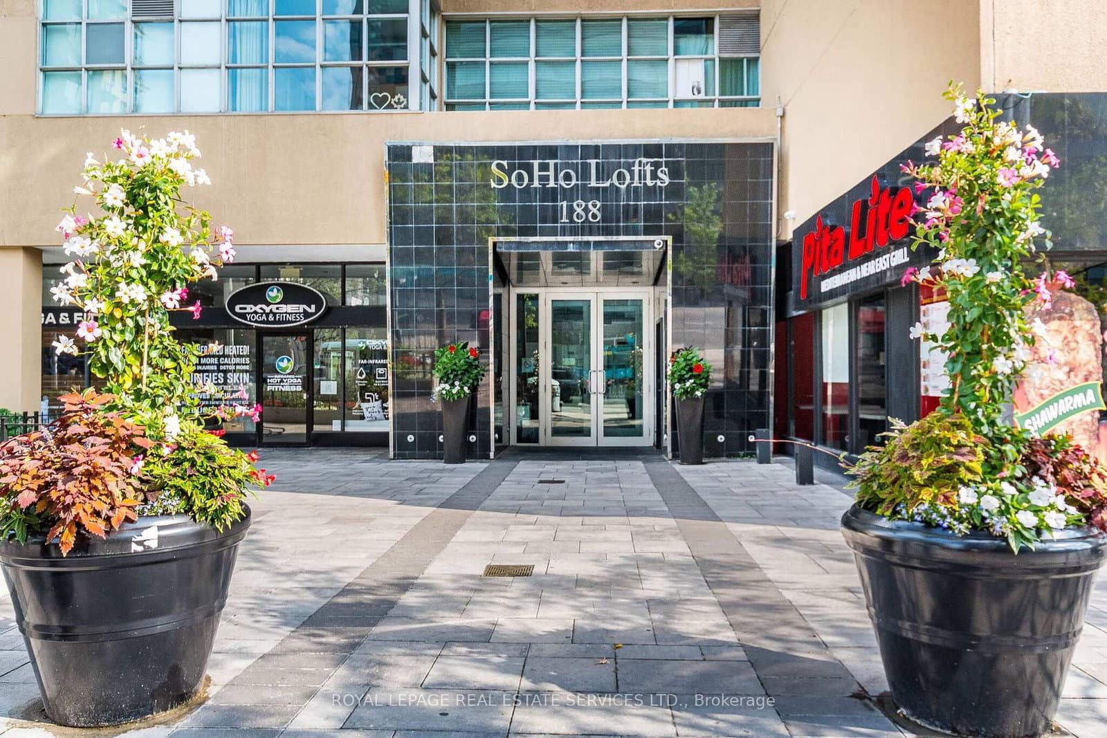 188 Eglinton Avenue E, Unit 508 thumbnail 3