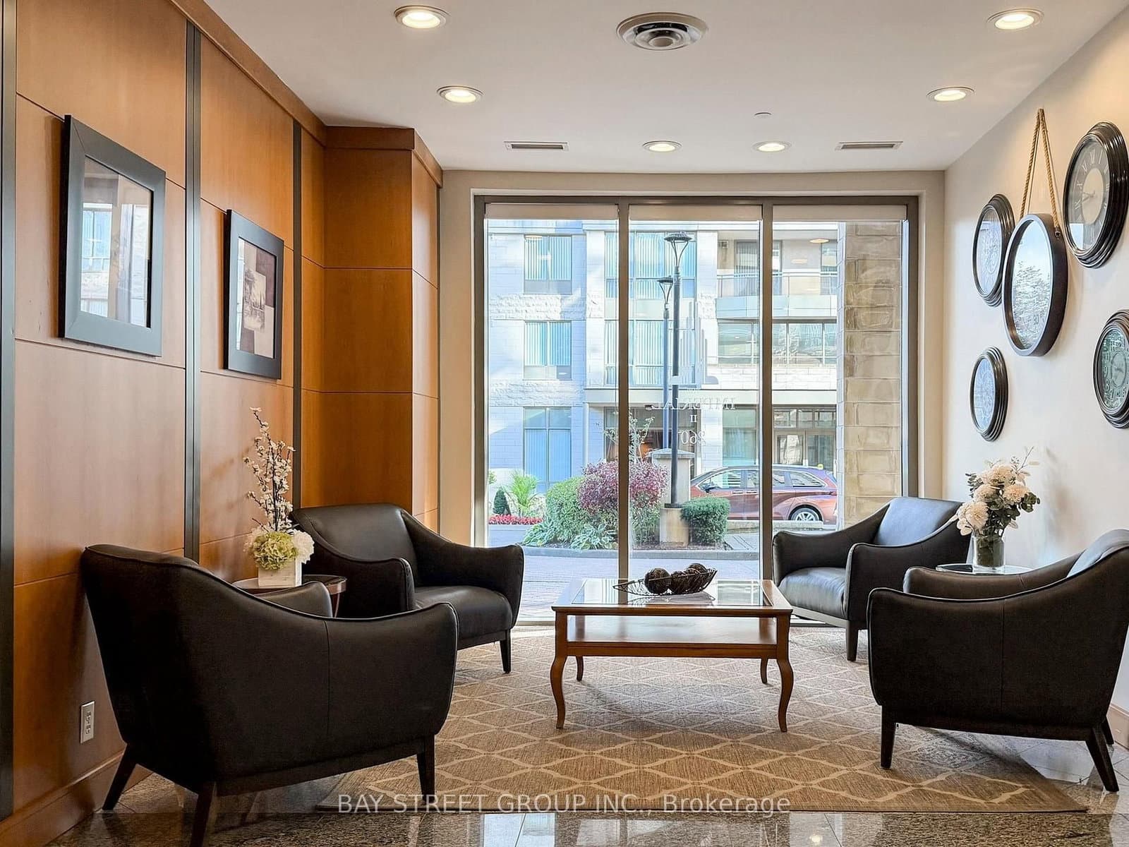 260 Doris Avenue, Unit 906 thumbnail 9