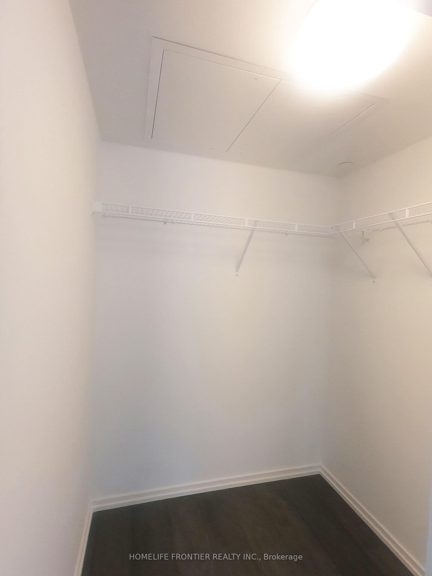 8 Hillsdale Avenue E, Unit 744 thumbnail 8