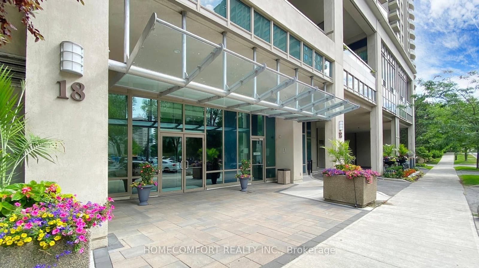 18 Parkview Avenue, Unit 312 thumbnail 3