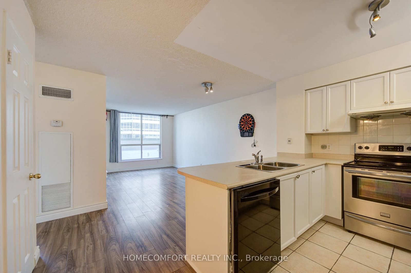 18 Parkview Avenue, Unit 312 thumbnail 6
