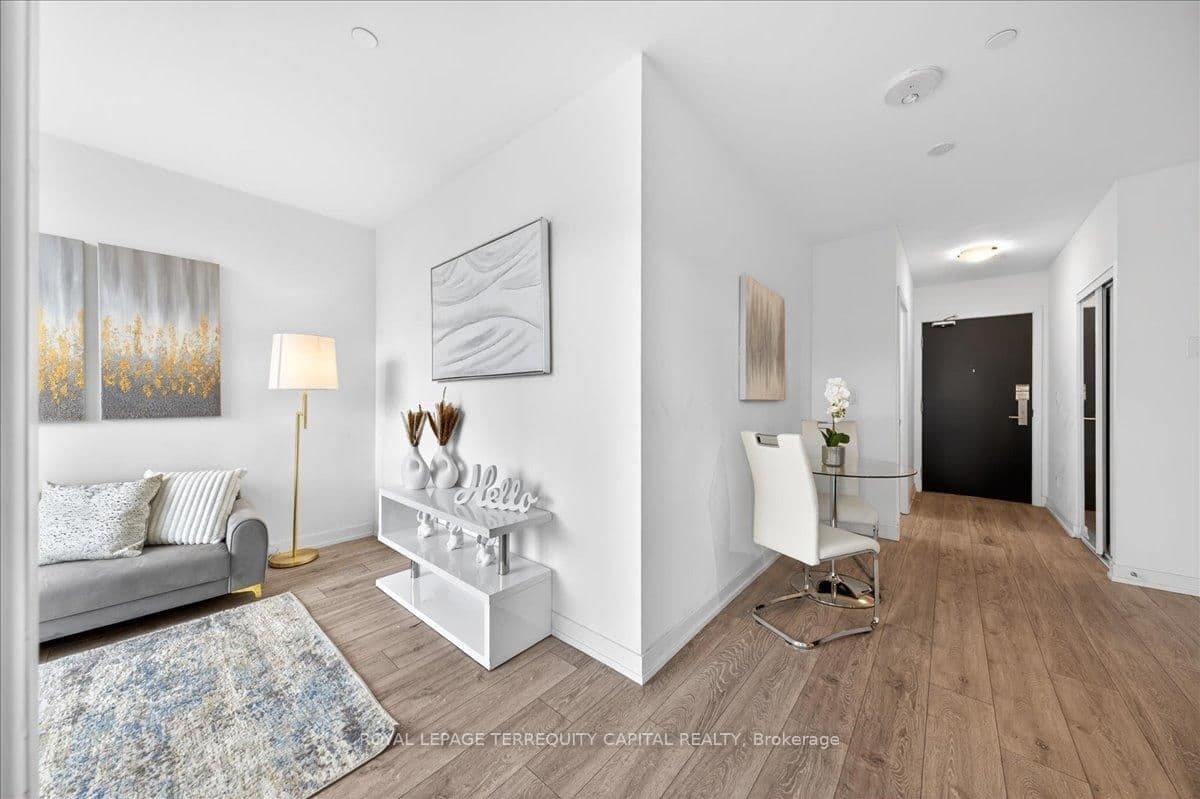 159 Wellesley Street E, Unit 3002 thumbnail 25