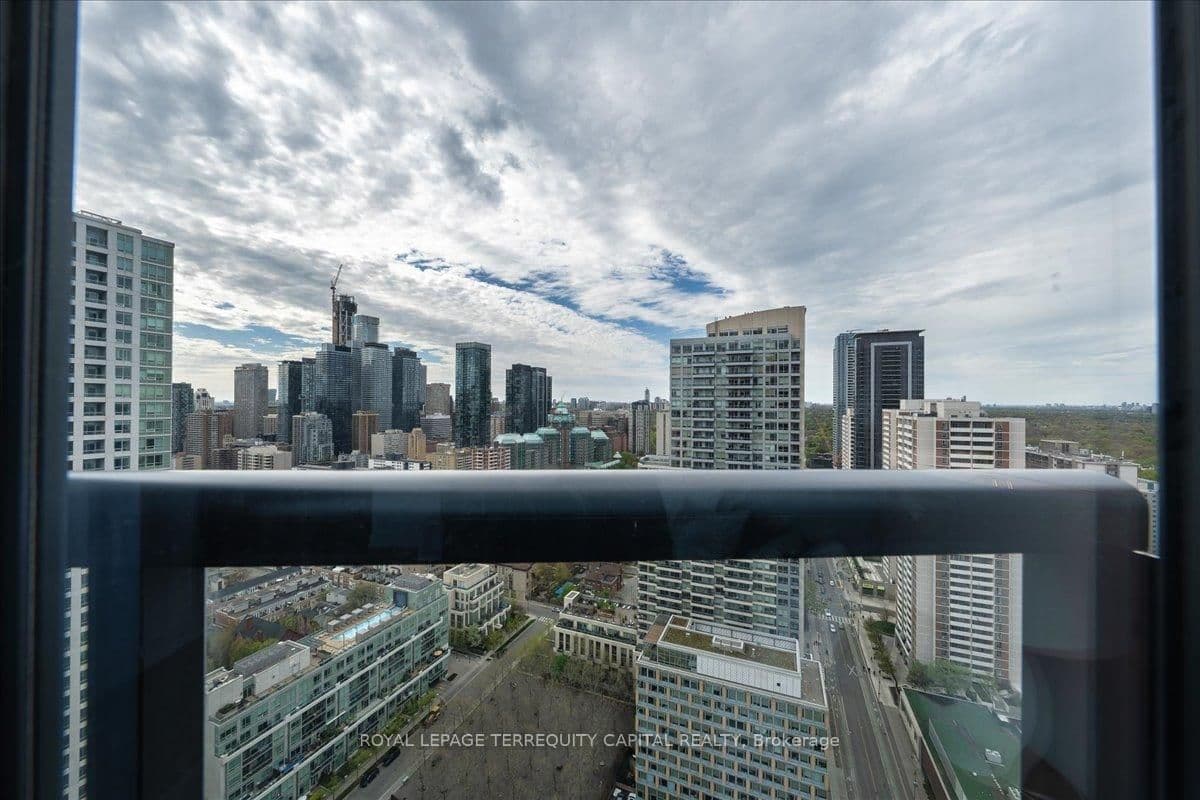 159 Wellesley Street E, Unit 3002 thumbnail 28