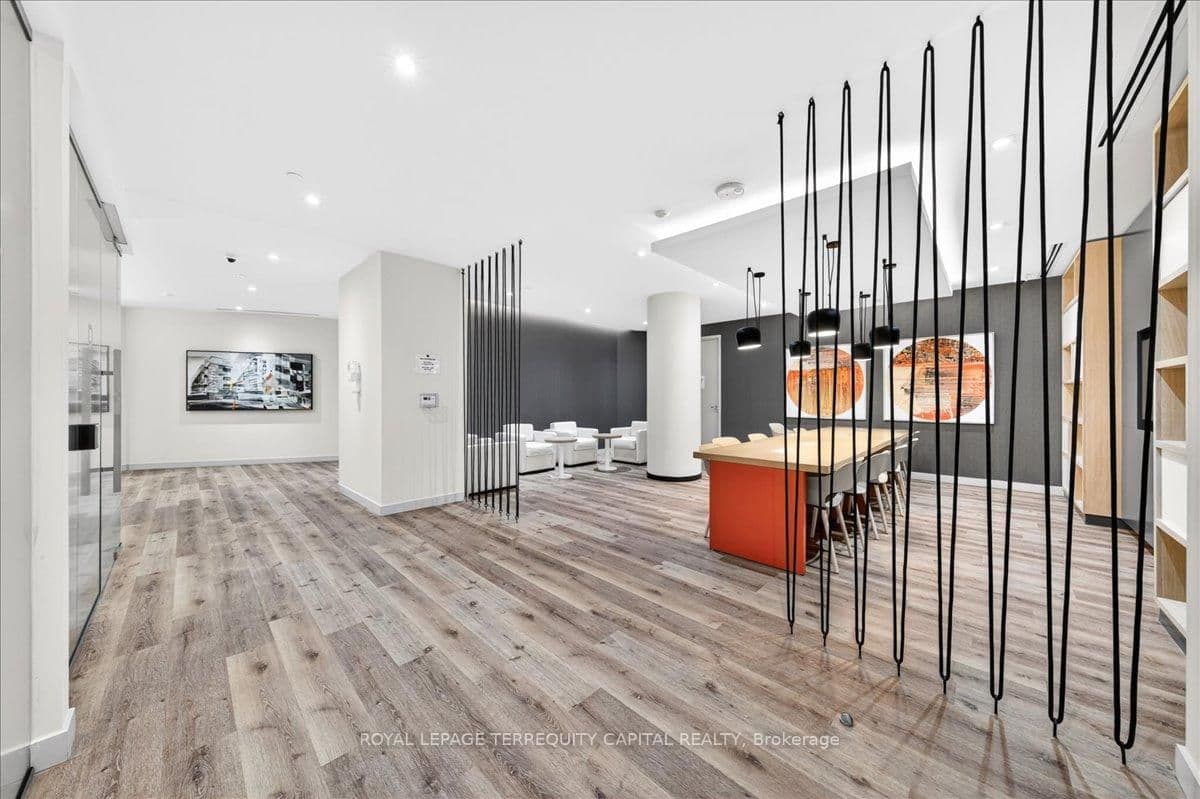 159 Wellesley Street E, Unit 3002 thumbnail 33