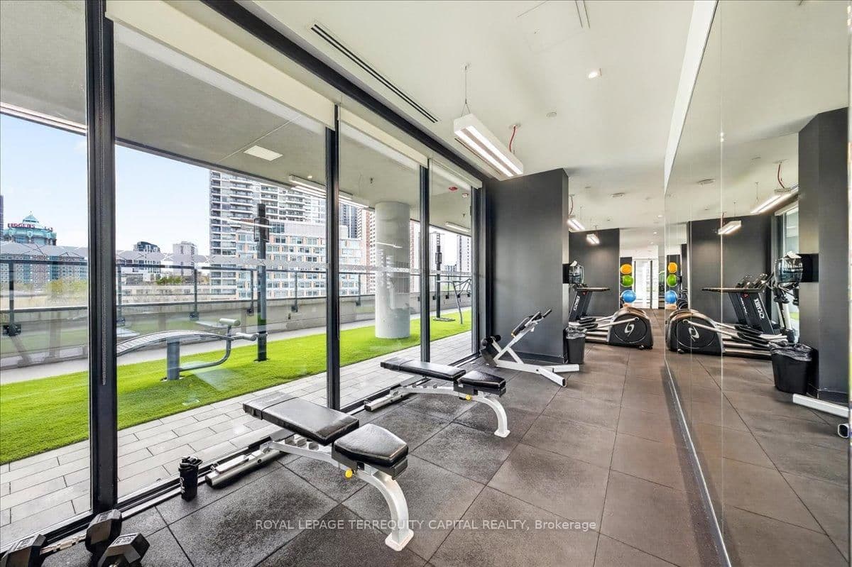 159 Wellesley Street E, Unit 3002 thumbnail 42