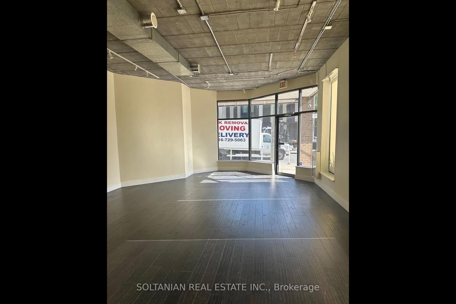 212 Avenue Road thumbnail 4