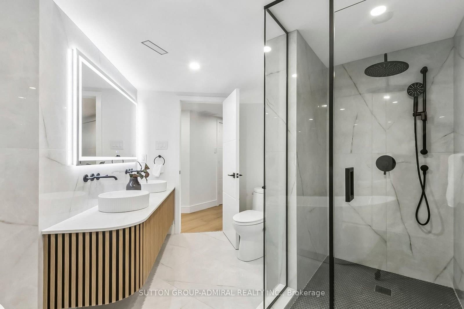3900 Yonge Street, Unit 301 thumbnail 40
