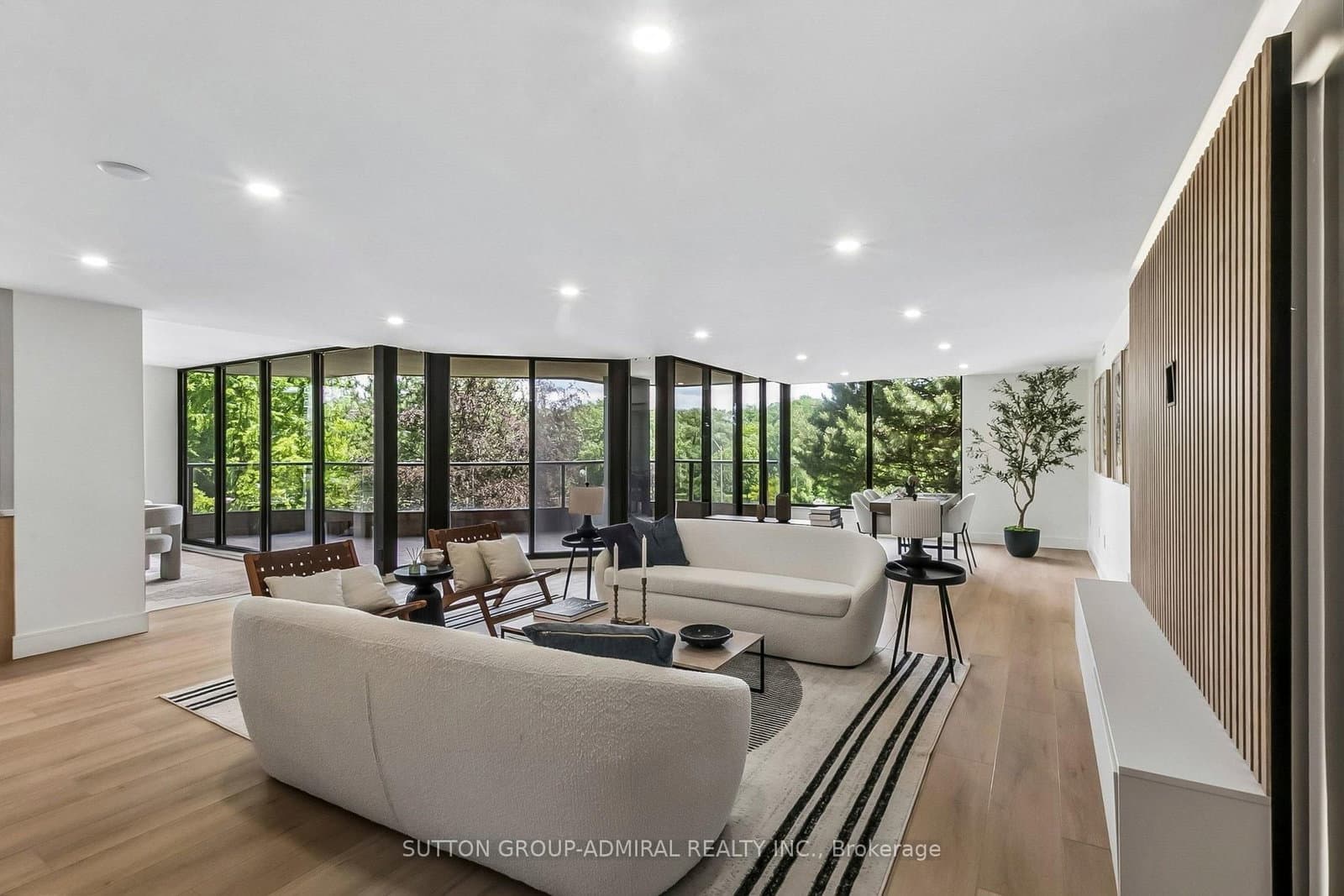 3900 Yonge Street, Unit 301 thumbnail 5