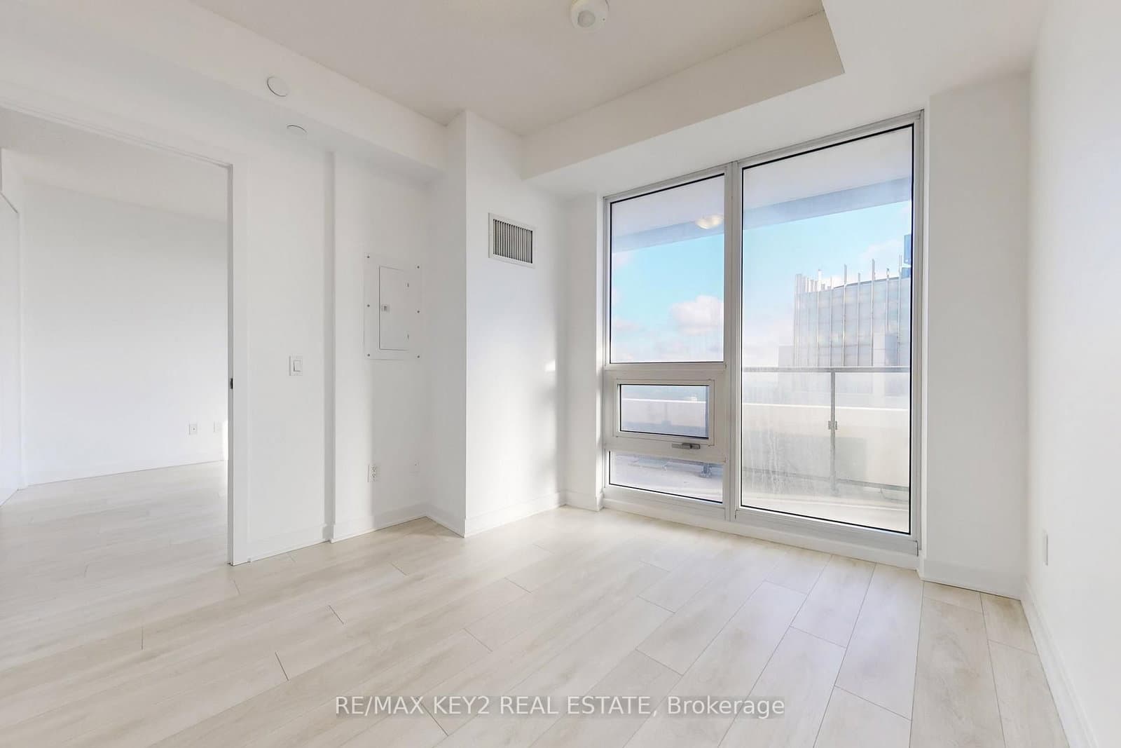 2221 Yonge Street, Unit 4904 thumbnail 14