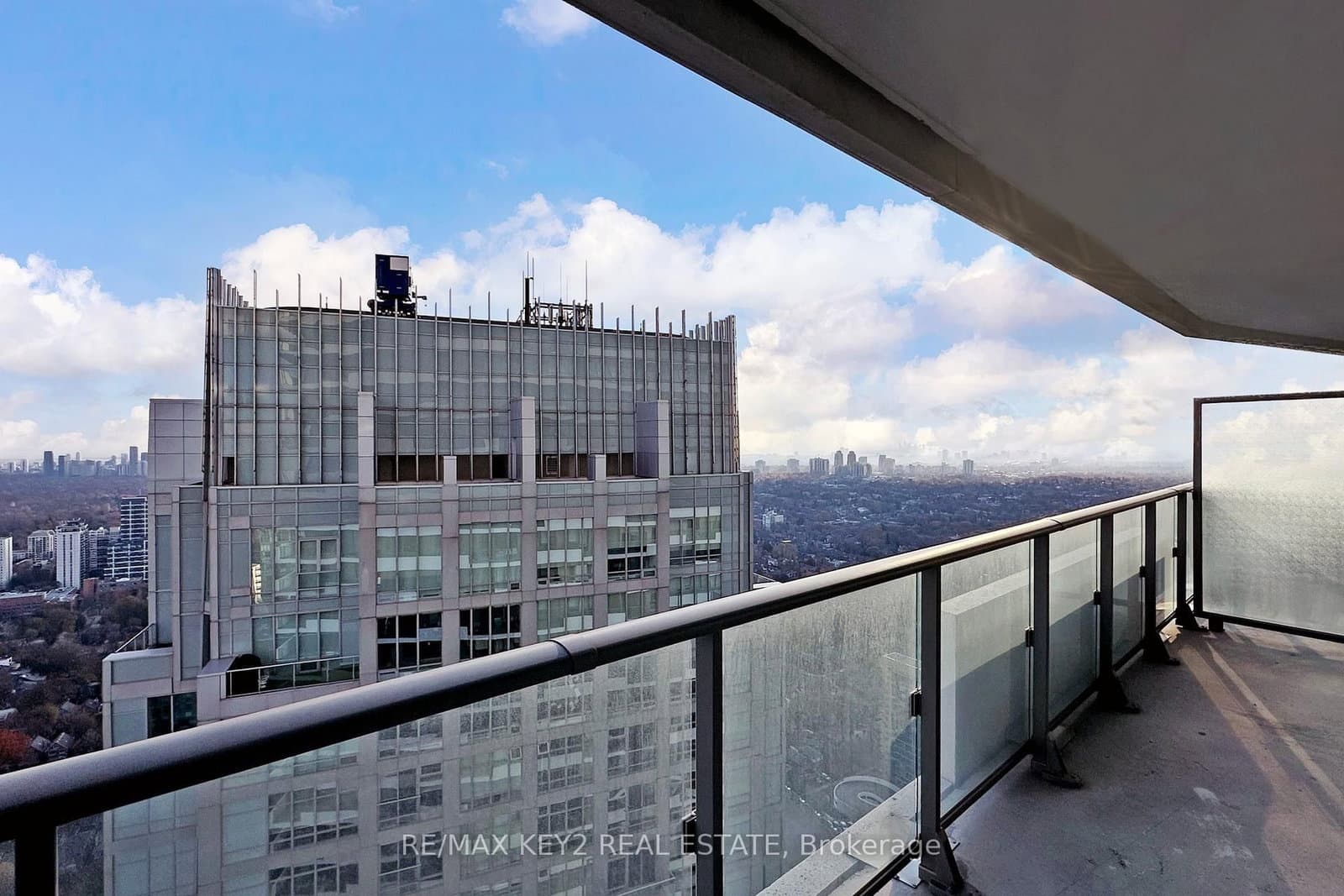 2221 Yonge Street, Unit 4904 thumbnail 22