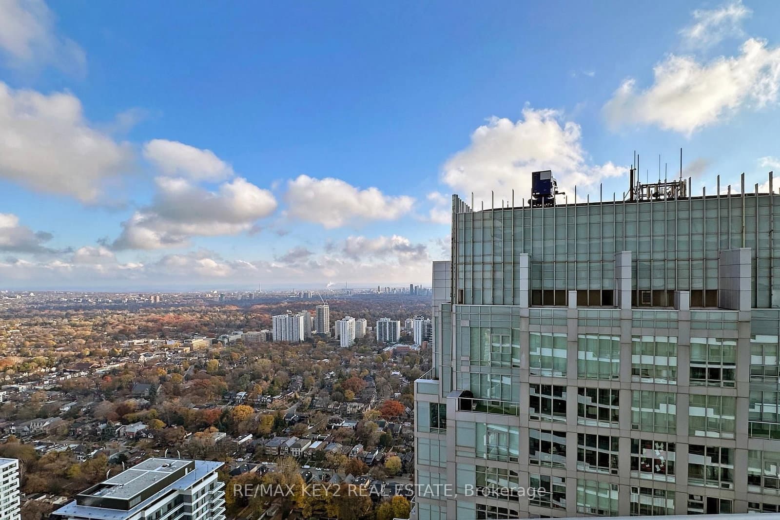 2221 Yonge Street, Unit 4904 thumbnail 27