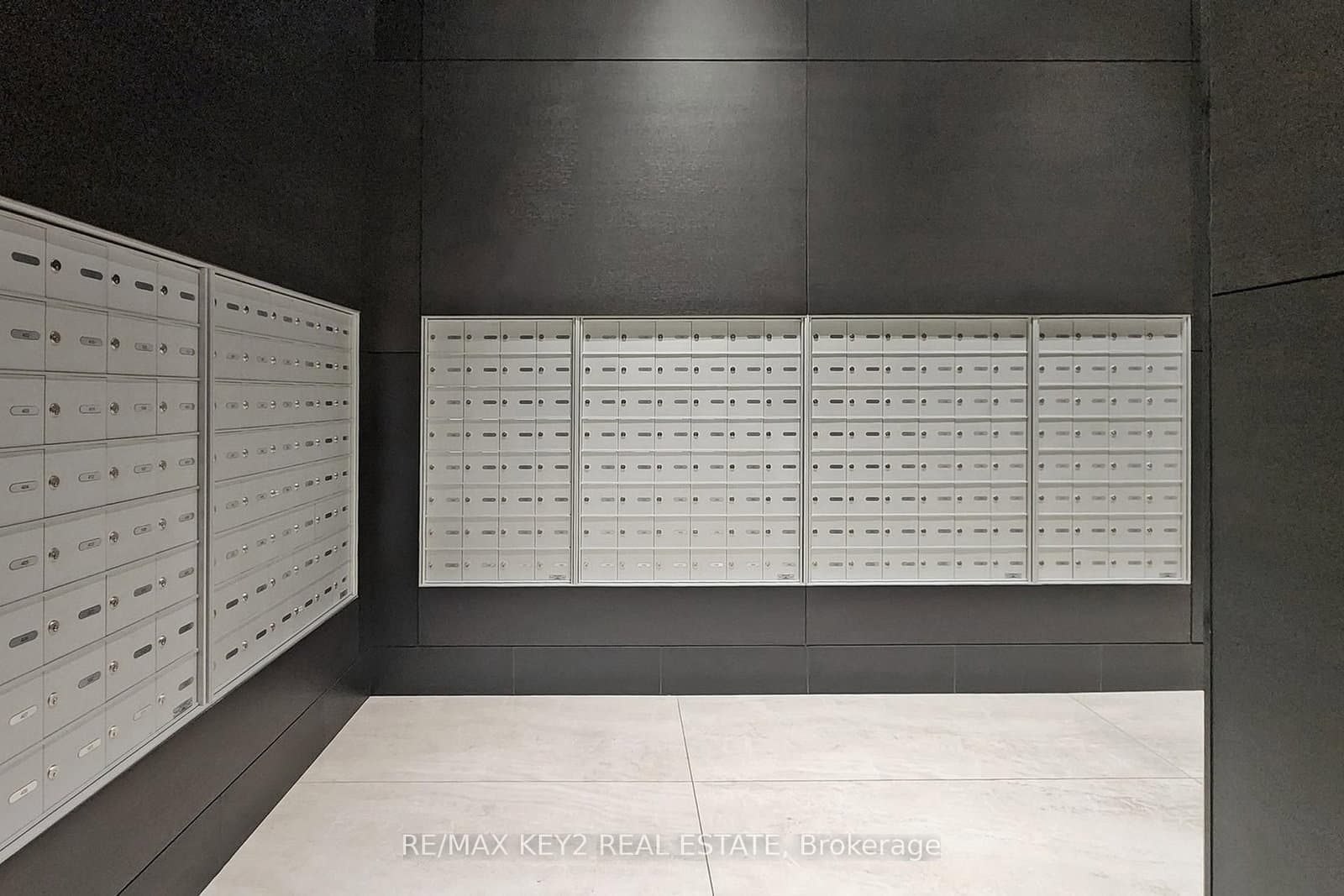 2221 Yonge Street, Unit 4904 thumbnail 33