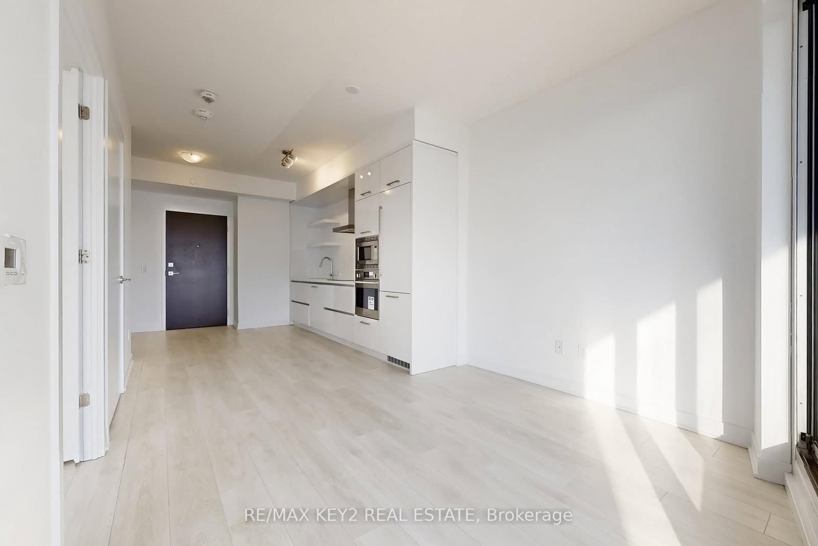 2221 Yonge Street, Unit 4904 thumbnail 5