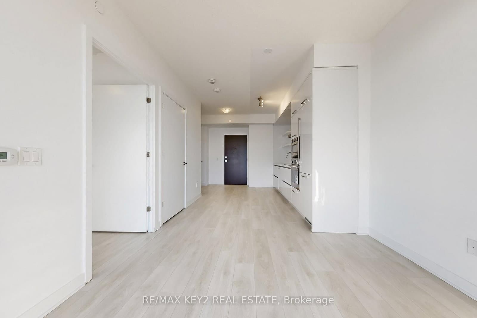 2221 Yonge Street, Unit 4904 thumbnail 6
