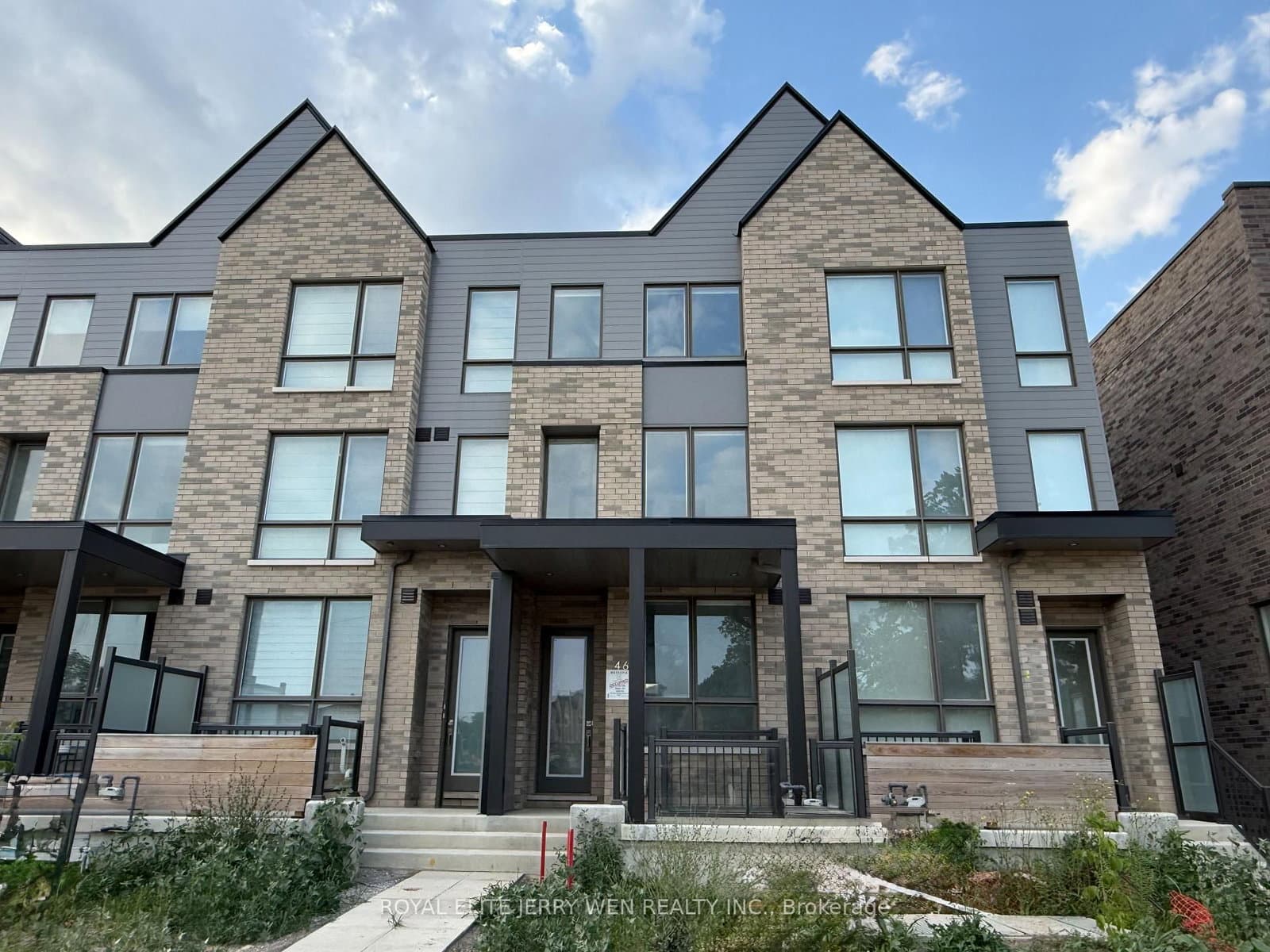 46 Green Gardens Boulevard - Image 1