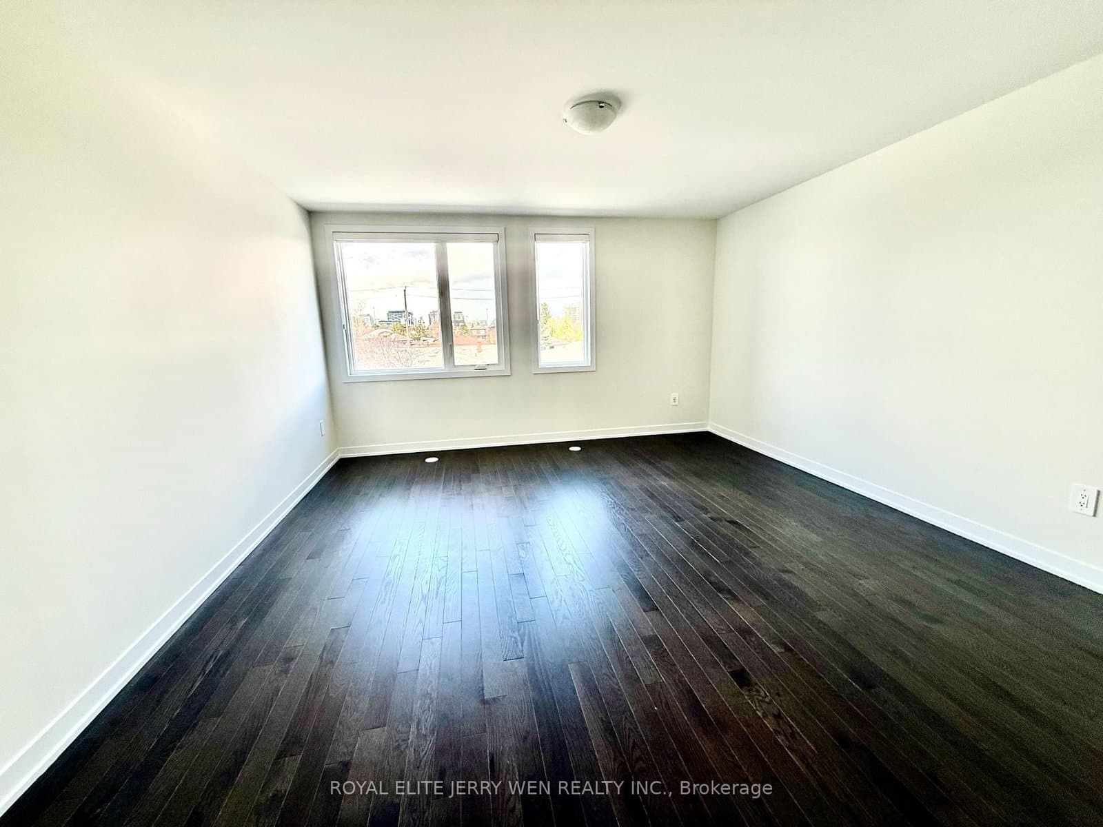 46 Green Gardens Boulevard thumbnail 13